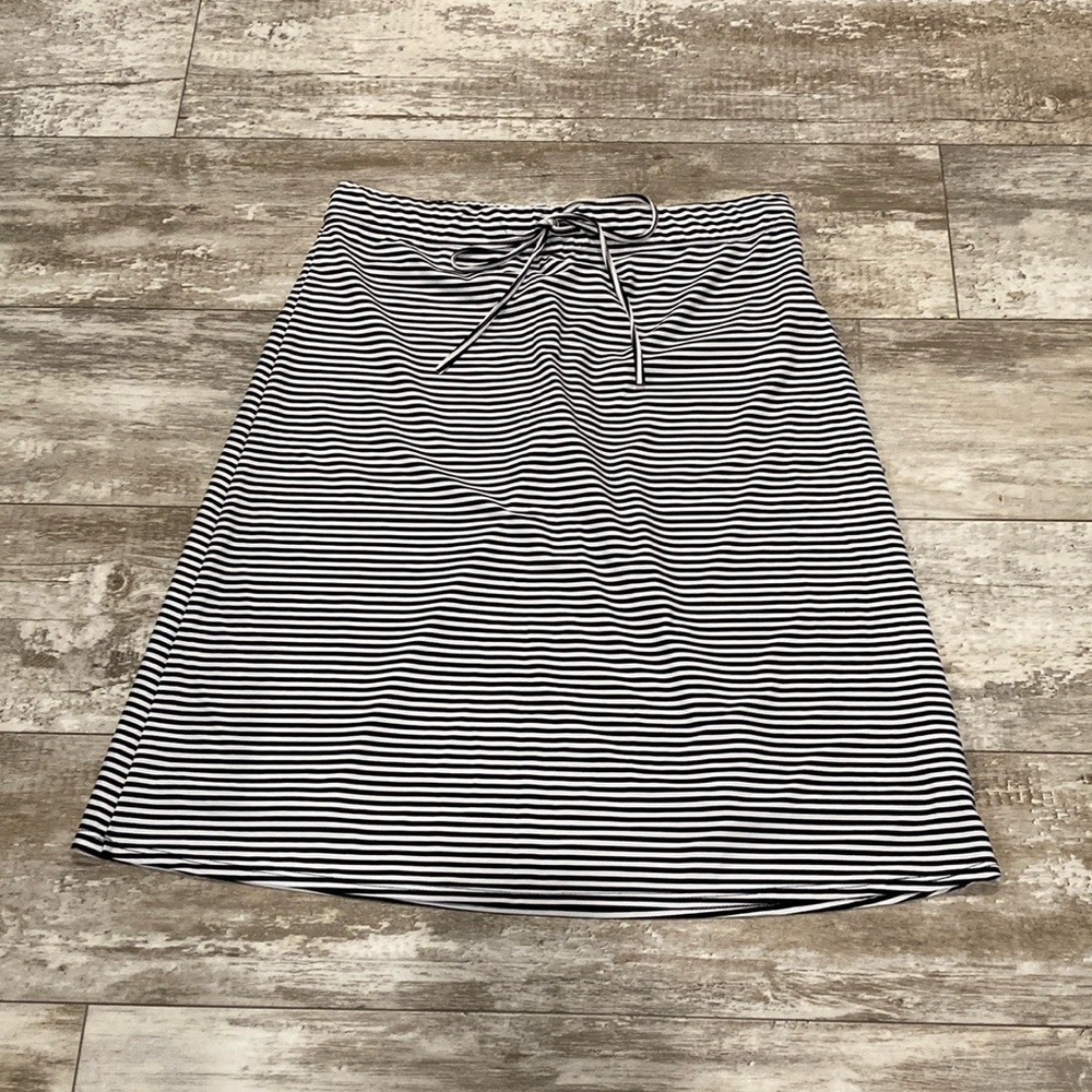 Black and White Striped Modest Athletic Skirt